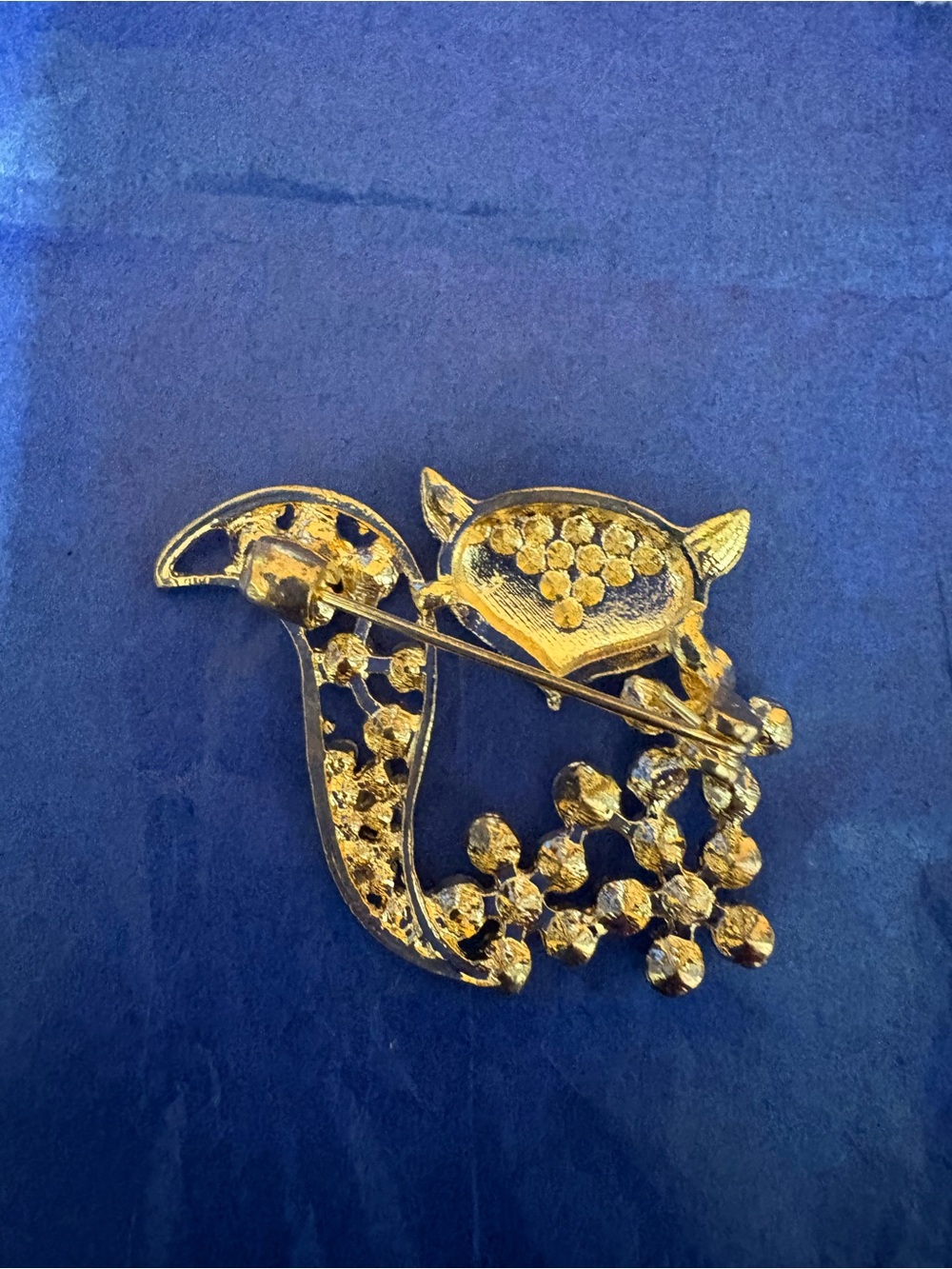 Gold Fox Crystal Brooch - Sparkling Animal Pin - Picture 2 of 2